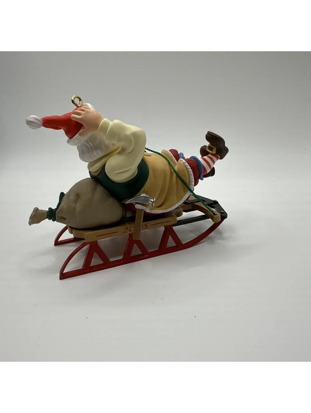 Hallmark Ornament 2005 Toymaker SANTA On A Sleigh # 6 In Collector’s Series